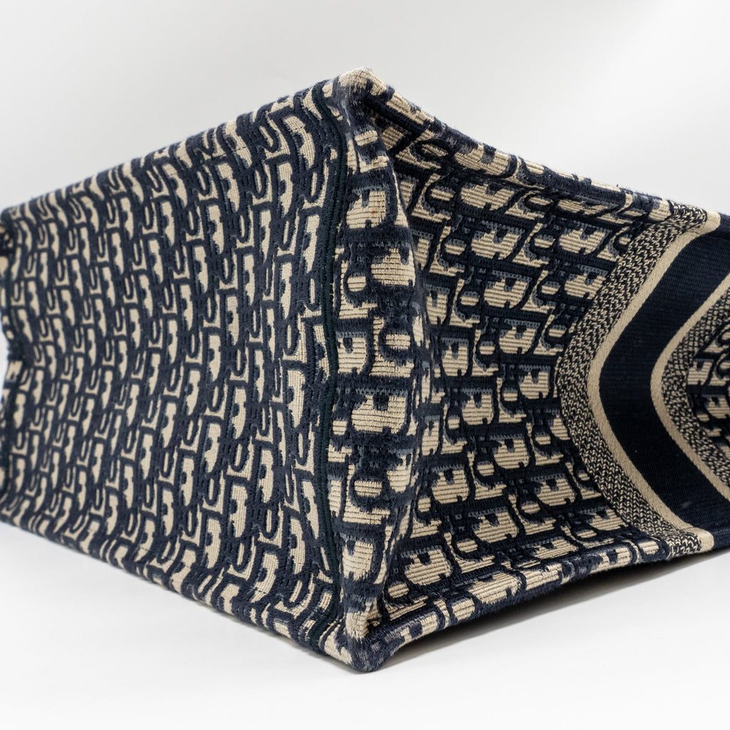 DIOR LARGE BOOK TOTE OBLIQUE EMBROIDERY ECRU/BLUE