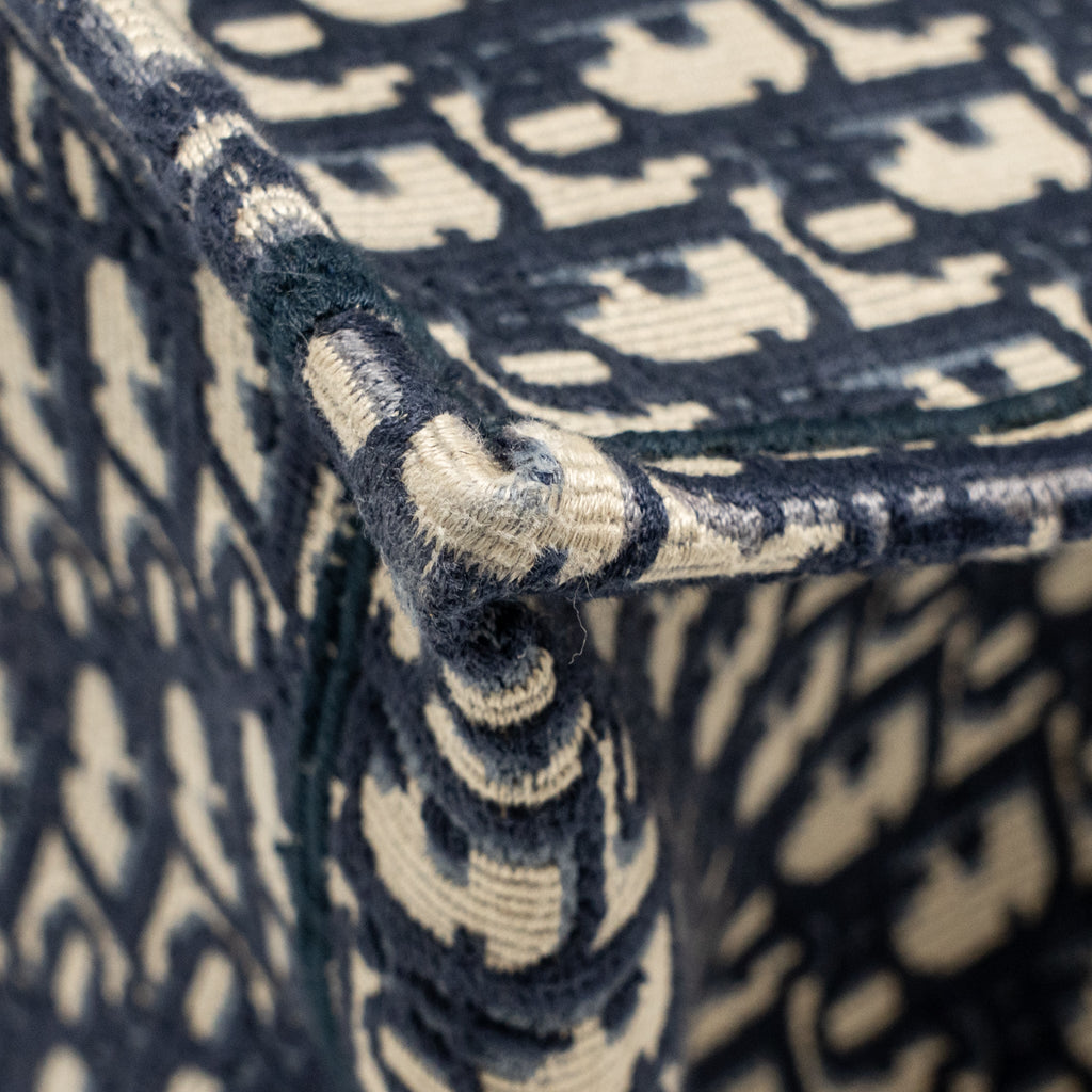DIOR LARGE BOOK TOTE OBLIQUE EMBROIDERY ECRU/BLUE
