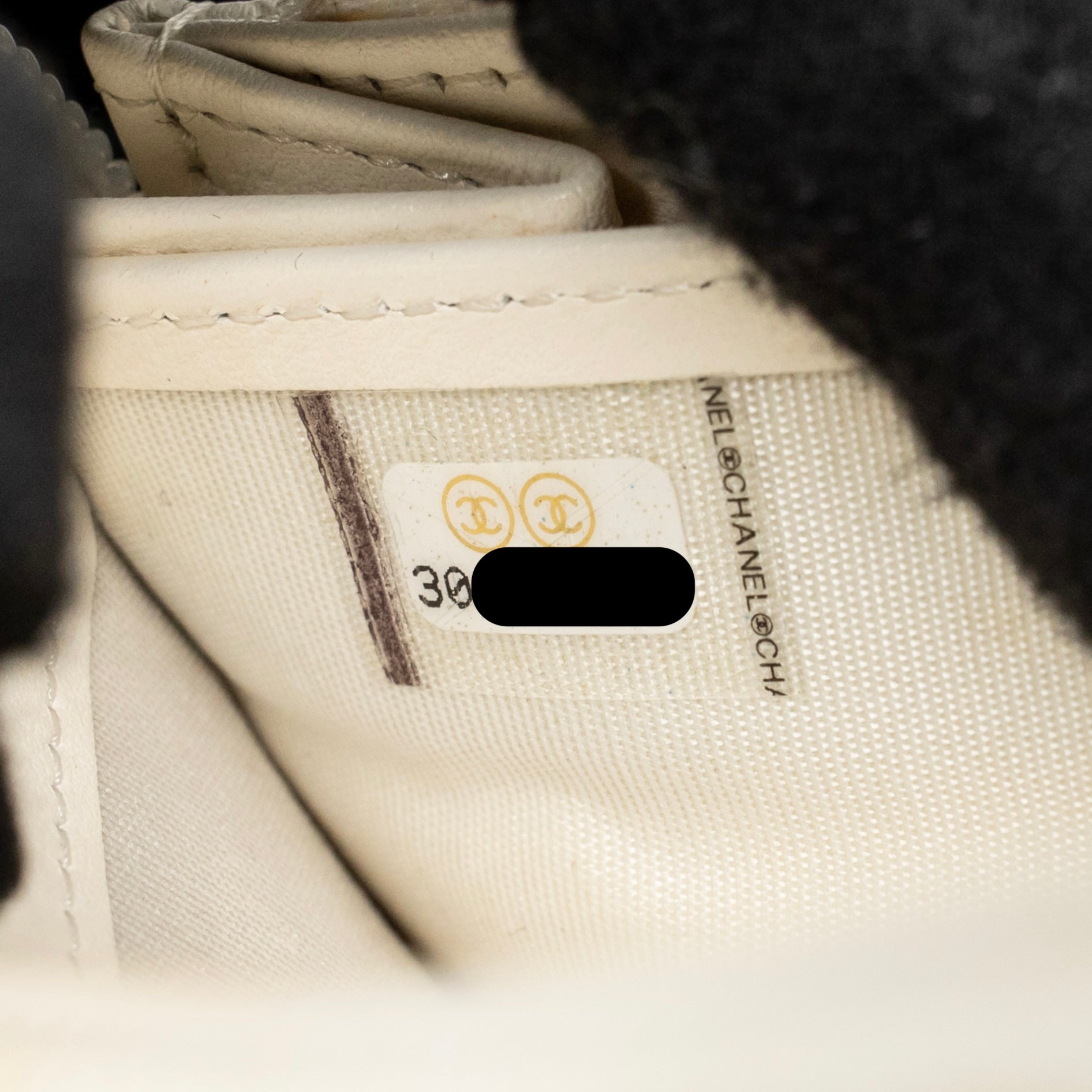 CHANEL CHEVRON BOY ZIP LONG WALLET CAVIAR WHITE LGHW