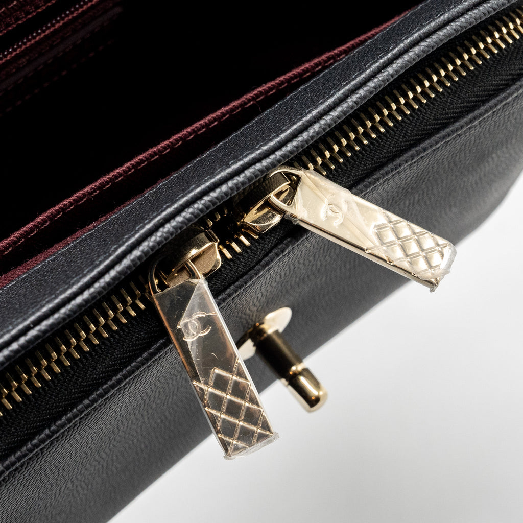 CHANEL MEDIUM BUSINESS AFFINITY CAVIAR BLACK LGHW