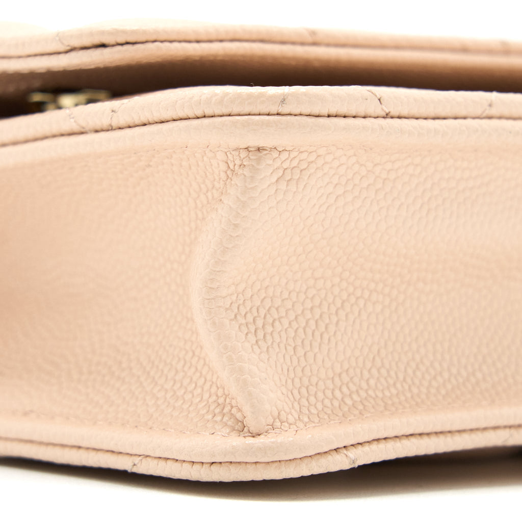 CHANEL CLASSIC WALLET ON CHAIN CAVIAR LIGHT PINK LGHW (MICROCHIP)