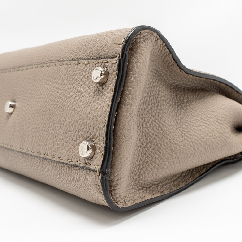 FENDI ISEEU MEDIUM PEEKABOO CALFSKIN GREY SHW