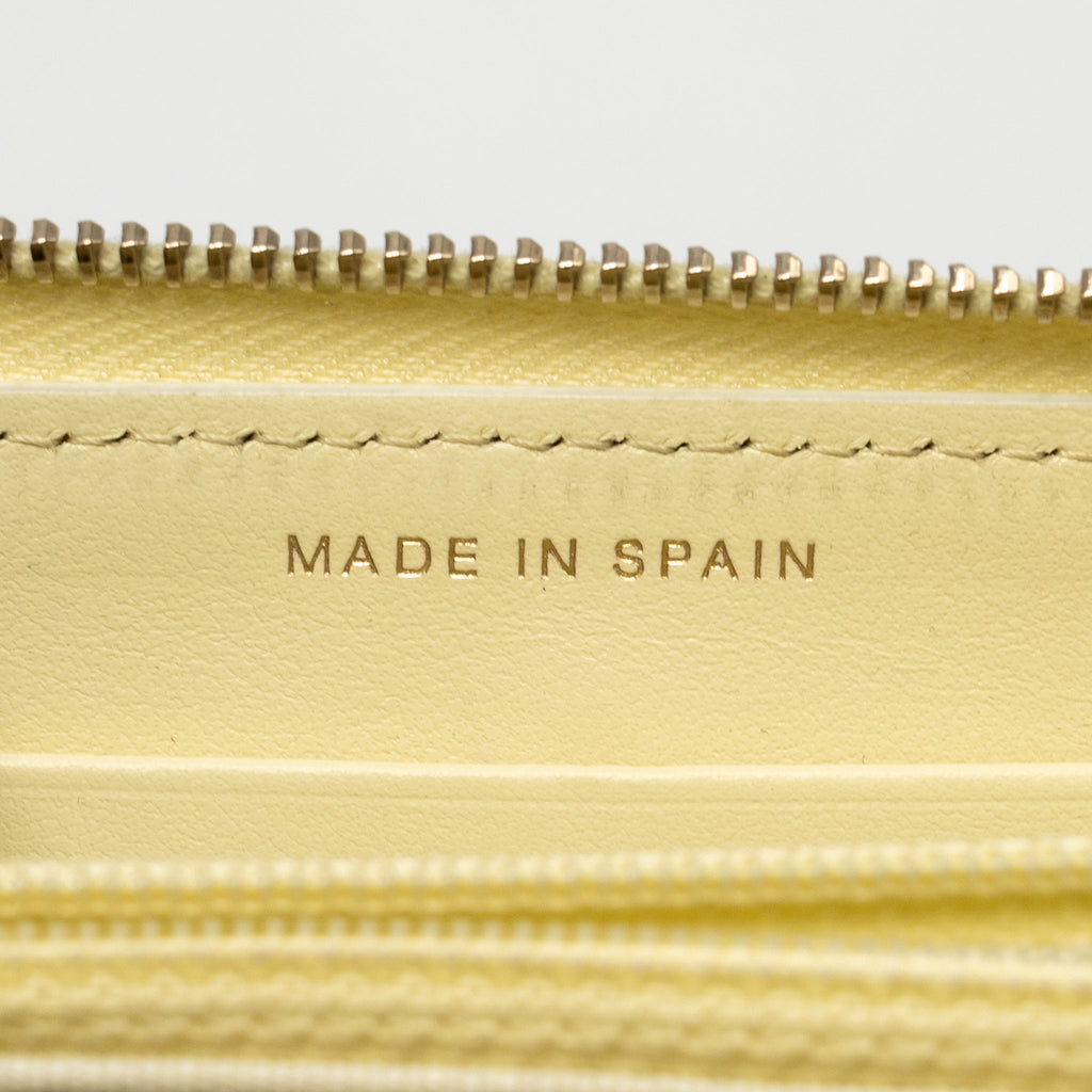 CHANEL 19 LONG WALLET LAMBSKIN YELLOW SHW (MICROCHIP)