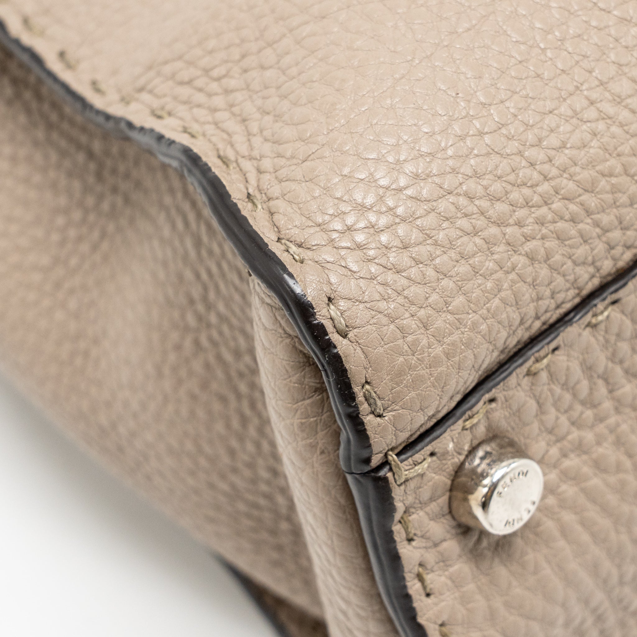 FENDI ISEEU MEDIUM PEEKABOO CALFSKIN GREY SHW