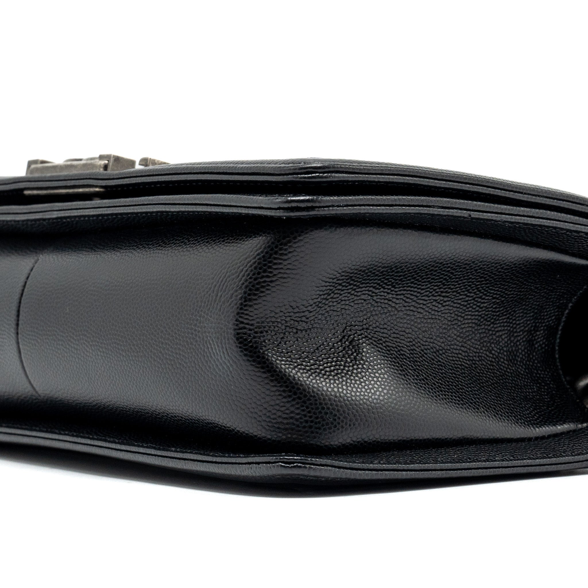 CHANEL MEDIUM BOY BAG CAVIAR BLACK RUTHENIUM SHW