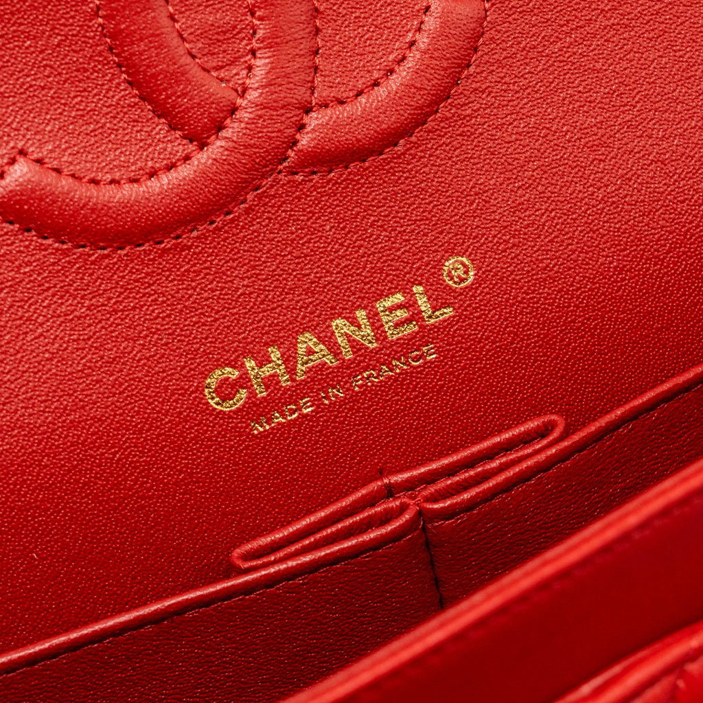 CHANEL MEDIUM CLASSIC DOUBLE FLAP BAG LAMBSKIN RED LGHW