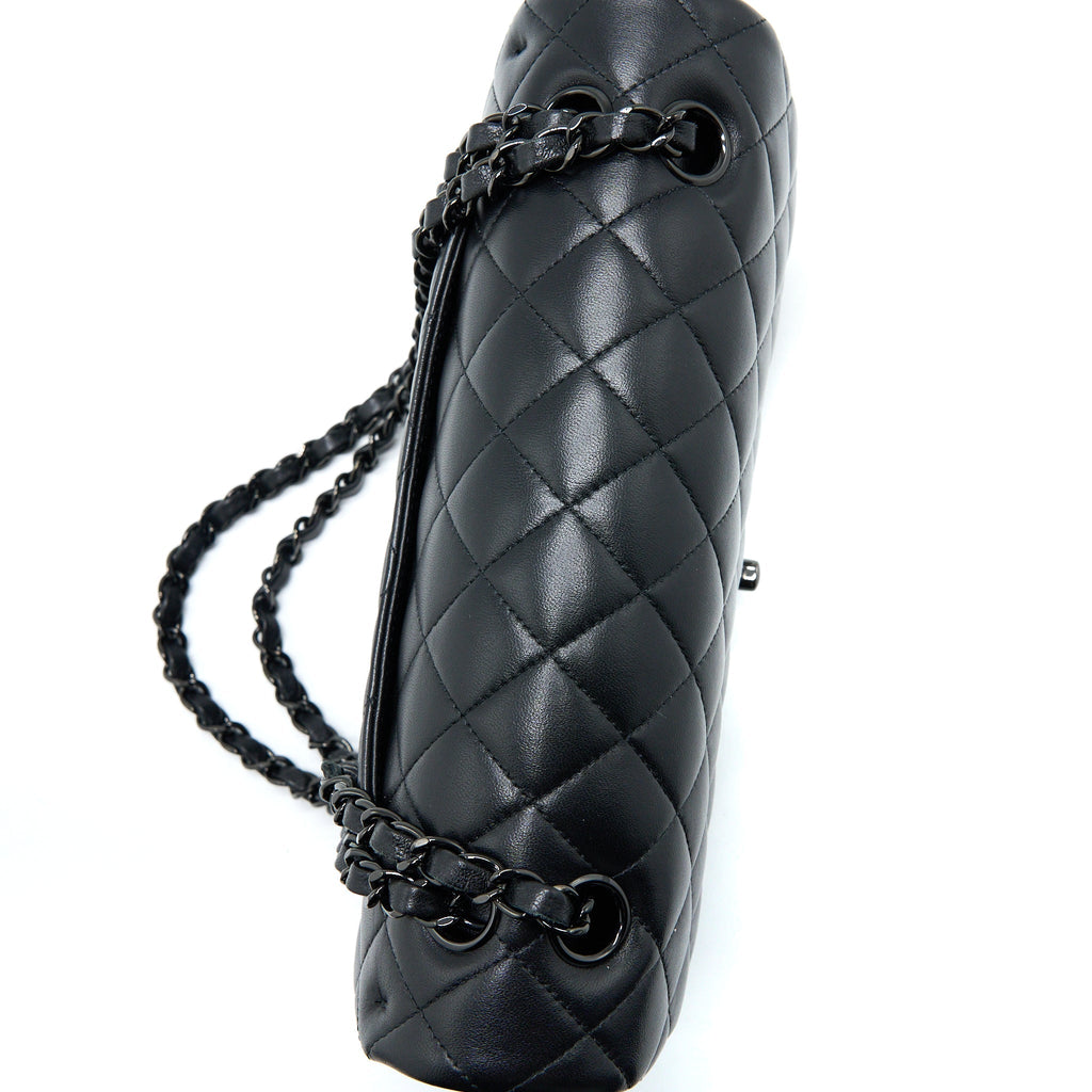 CHANEL MEDIUM CLASSIC DOUBLE FLAP BAG LAMBSKIN SO BLACK WITH BLACK HARDWARE (MICROCHIP)
