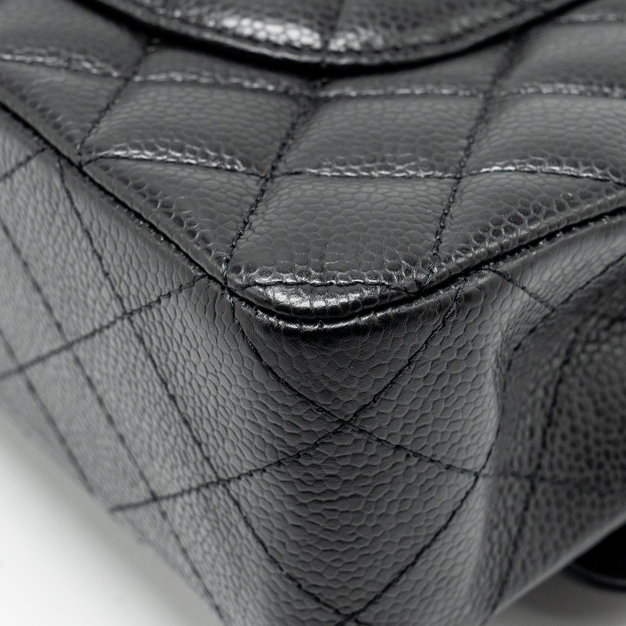 CHANEL MEDIUM CLASSIC DOUBLE FLAP BAG CAVIAR BLACK GHW (MICROCHIP)