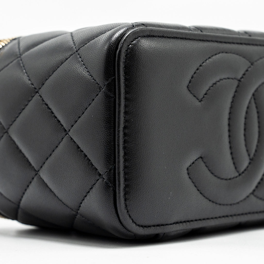 CHANEL TOP HANDLE LONG VANITY CASE LAMBSKIN BLACK LGHW (MICROCHIP)