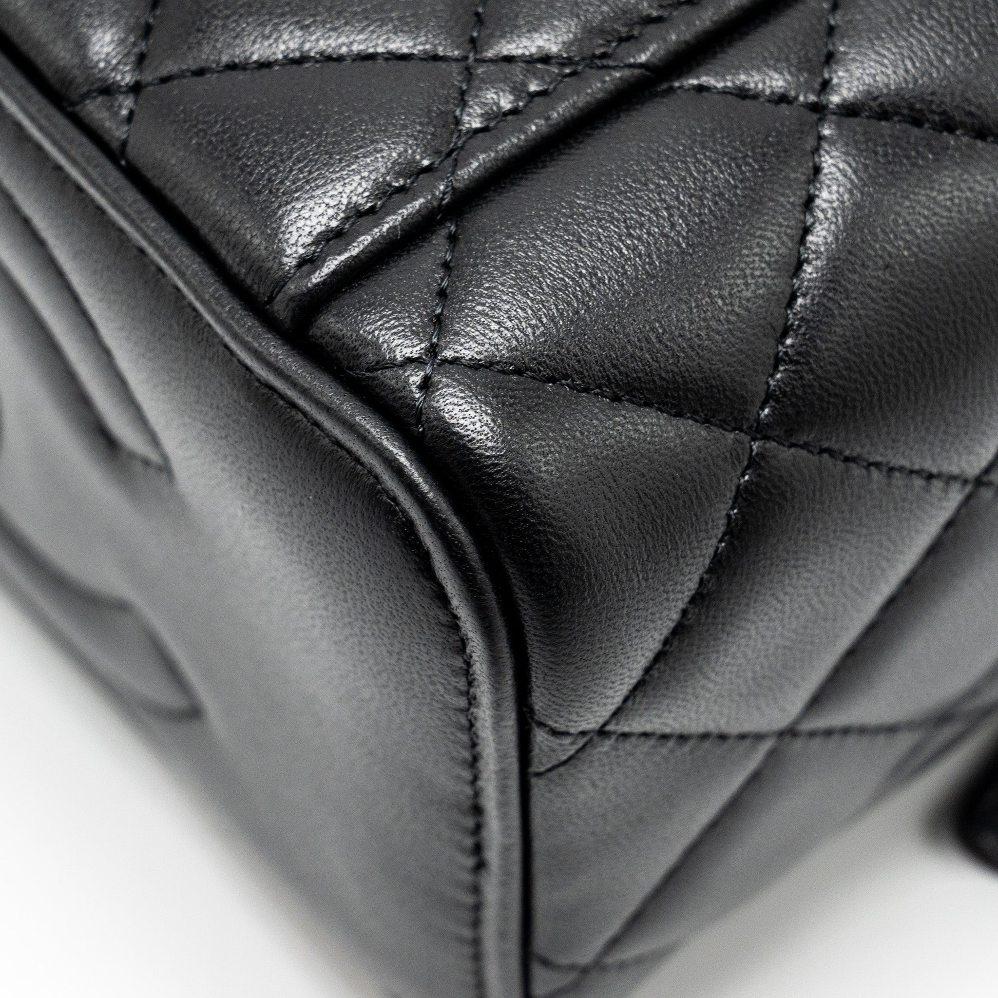 CHANEL TOP HANDLE LONG VANITY CASE LAMBSKIN BLACK LGHW (MICROCHIP)