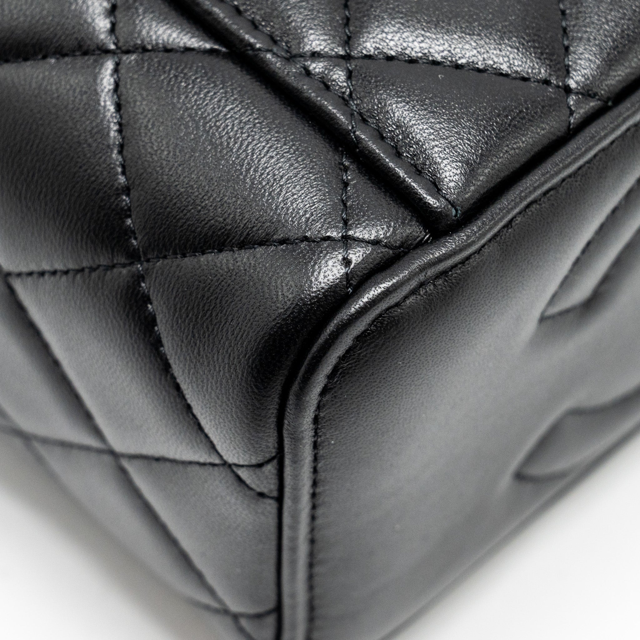 CHANEL TOP HANDLE LONG VANITY CASE LAMBSKIN BLACK LGHW (MICROCHIP)