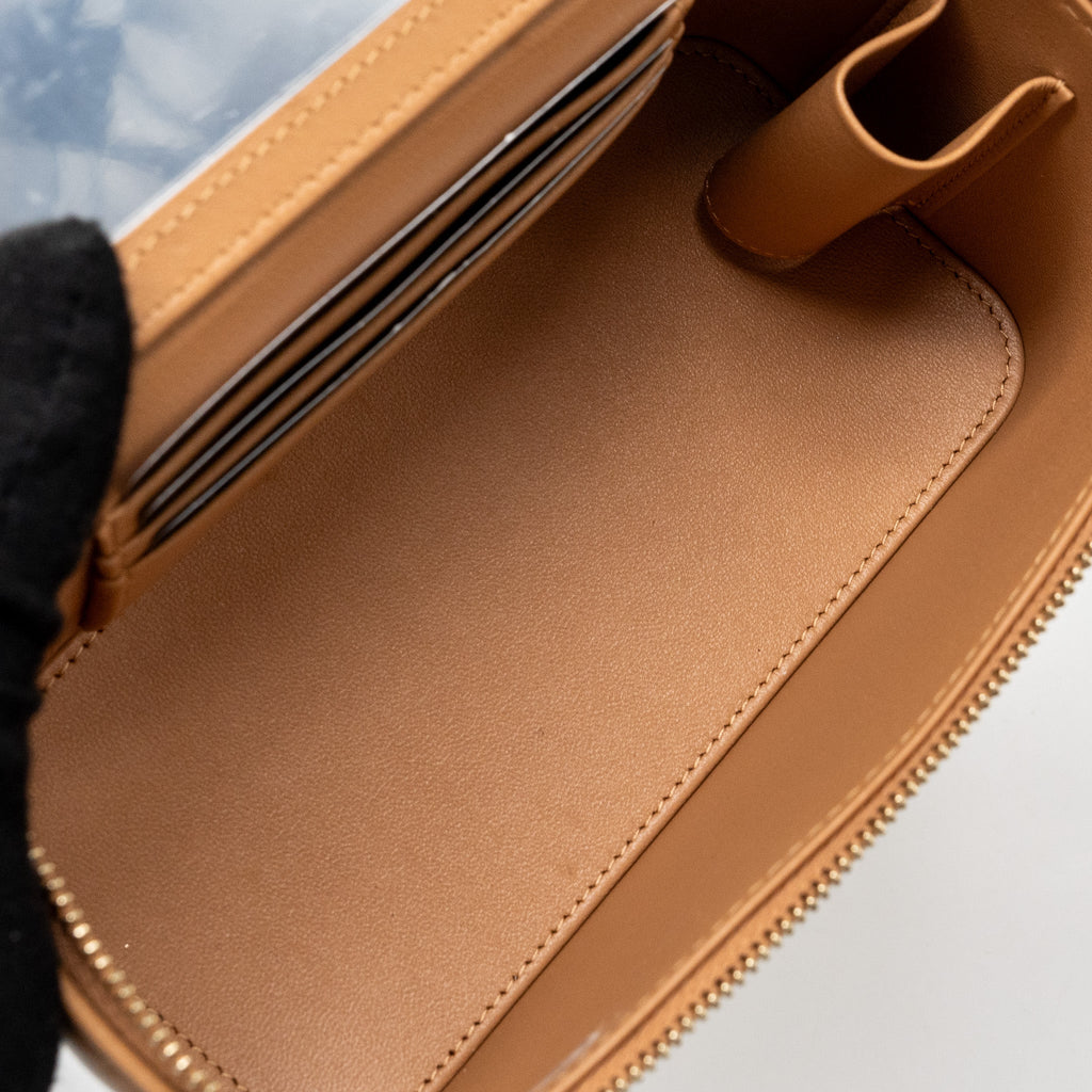 CHANEL TOP HANDLE LONG VANITY CASE WITH CHAIN LAMBSKIN CARAMEL LGHW(MICROCHIP)