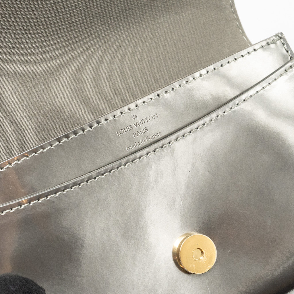 LOUIS VUITTON LOUISE PM PATENT SILVER GHW