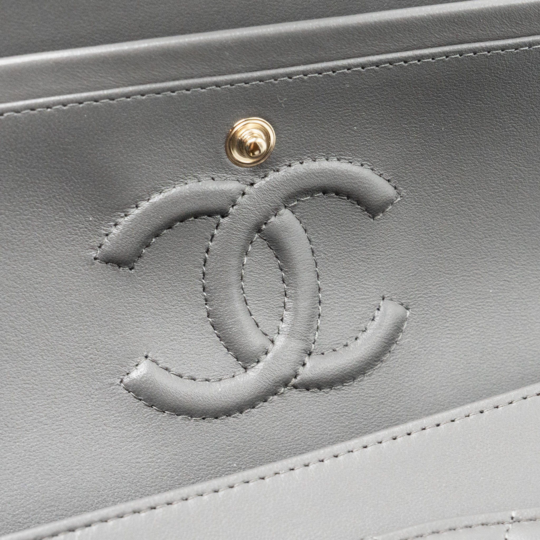 CHANEL 22A SMALL CLASSIC DOUBLE FLAP BAG LAMBSKIN GREY LGHW(MICROCHIP)