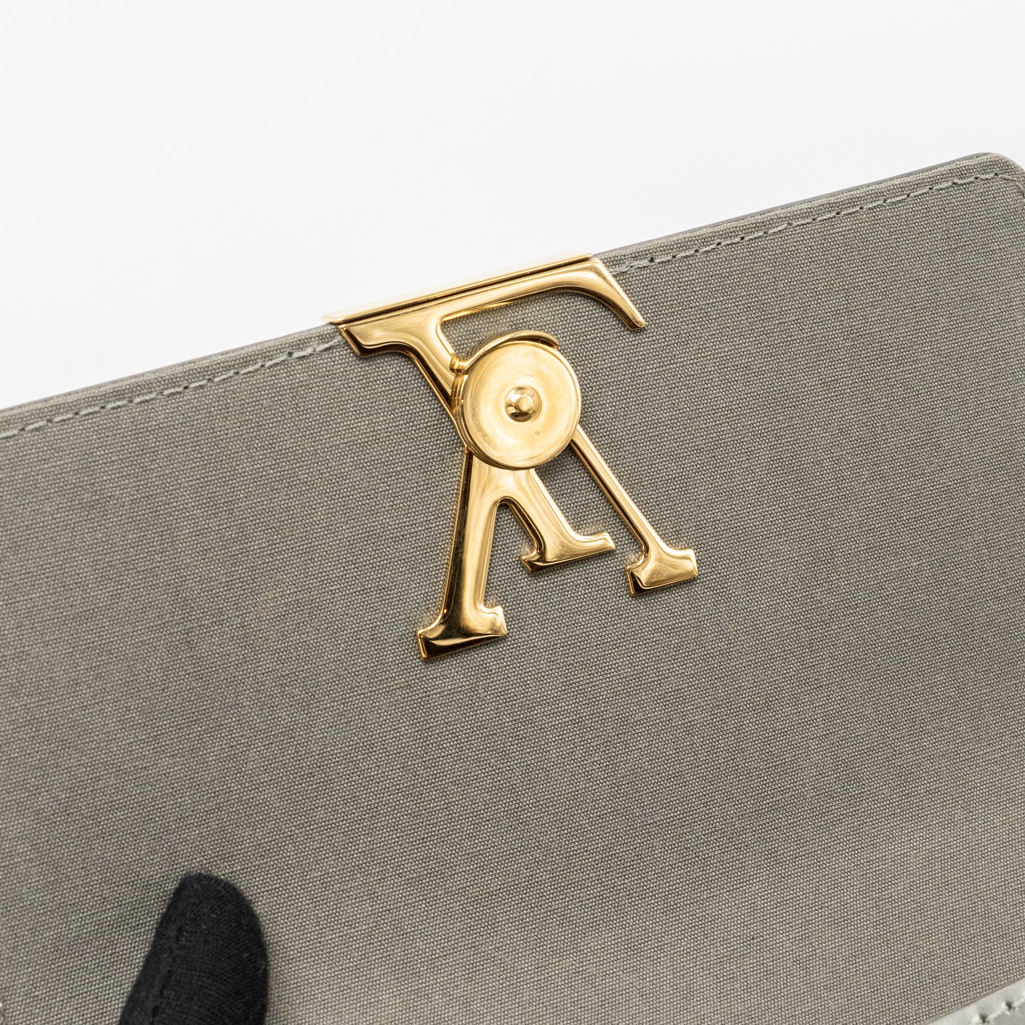 LOUIS VUITTON LOUISE PM PATENT SILVER GHW