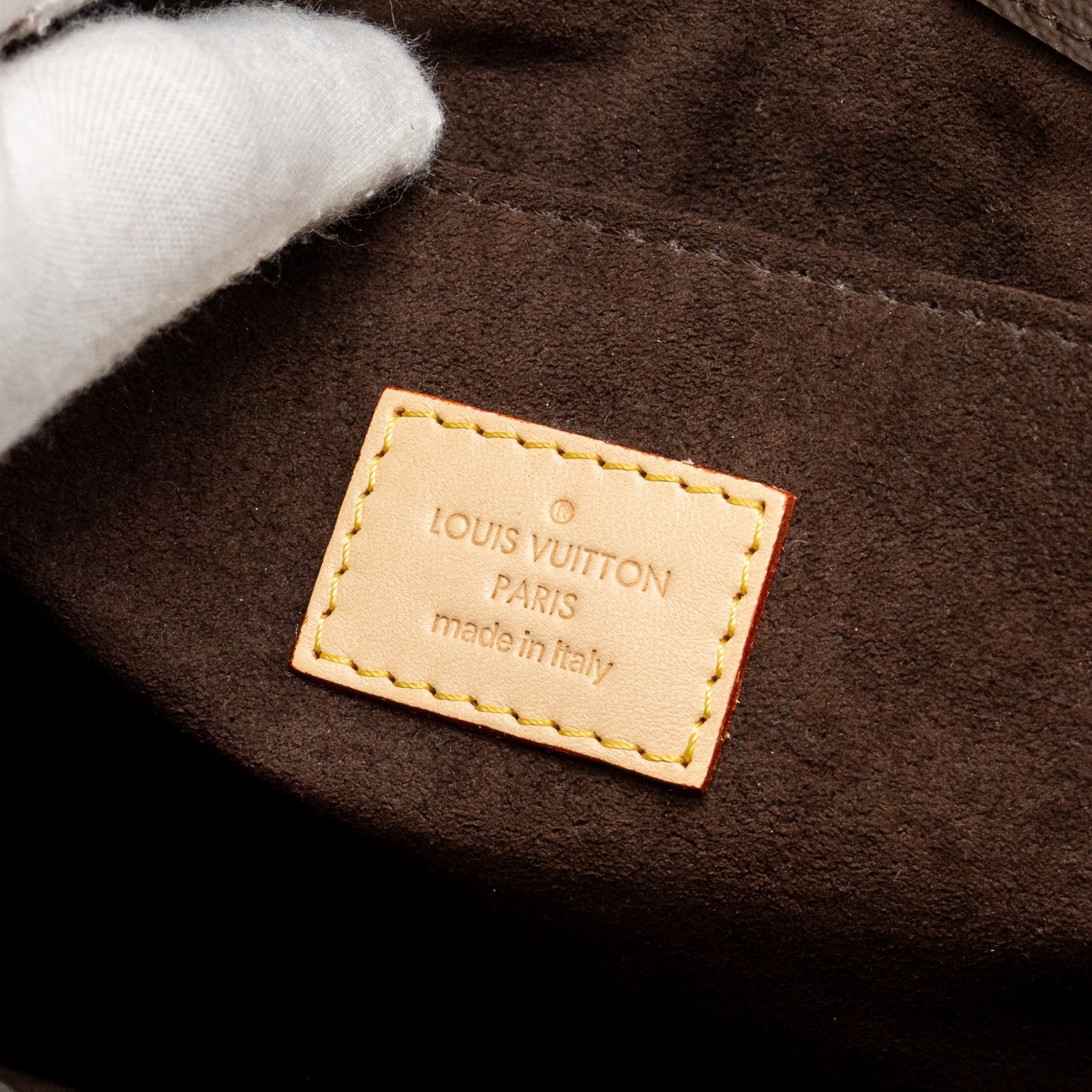 LOUIS VUITTON POCHETTE METIS MONOGRAM CANVAS GHW