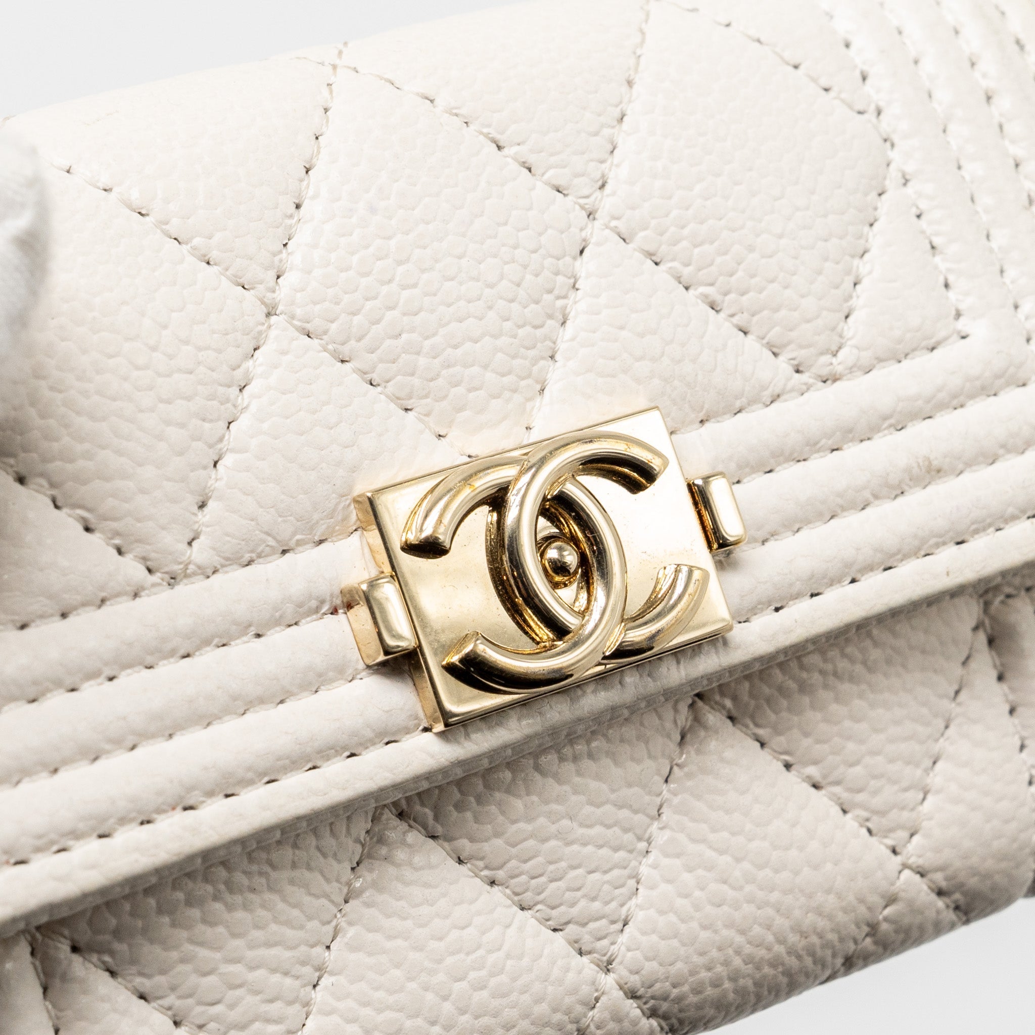 CHANEL BOY FLAP CARD HOLDER CAVIAR WHITE LGHW