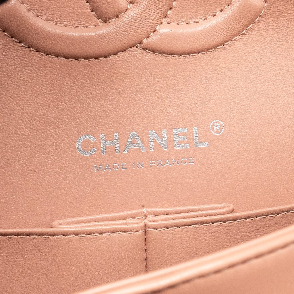CHANEL MEDIUM CLASSIC DOUBLE FLAP BAG LAMBSKIN PINK SHW (MICROCHIP)