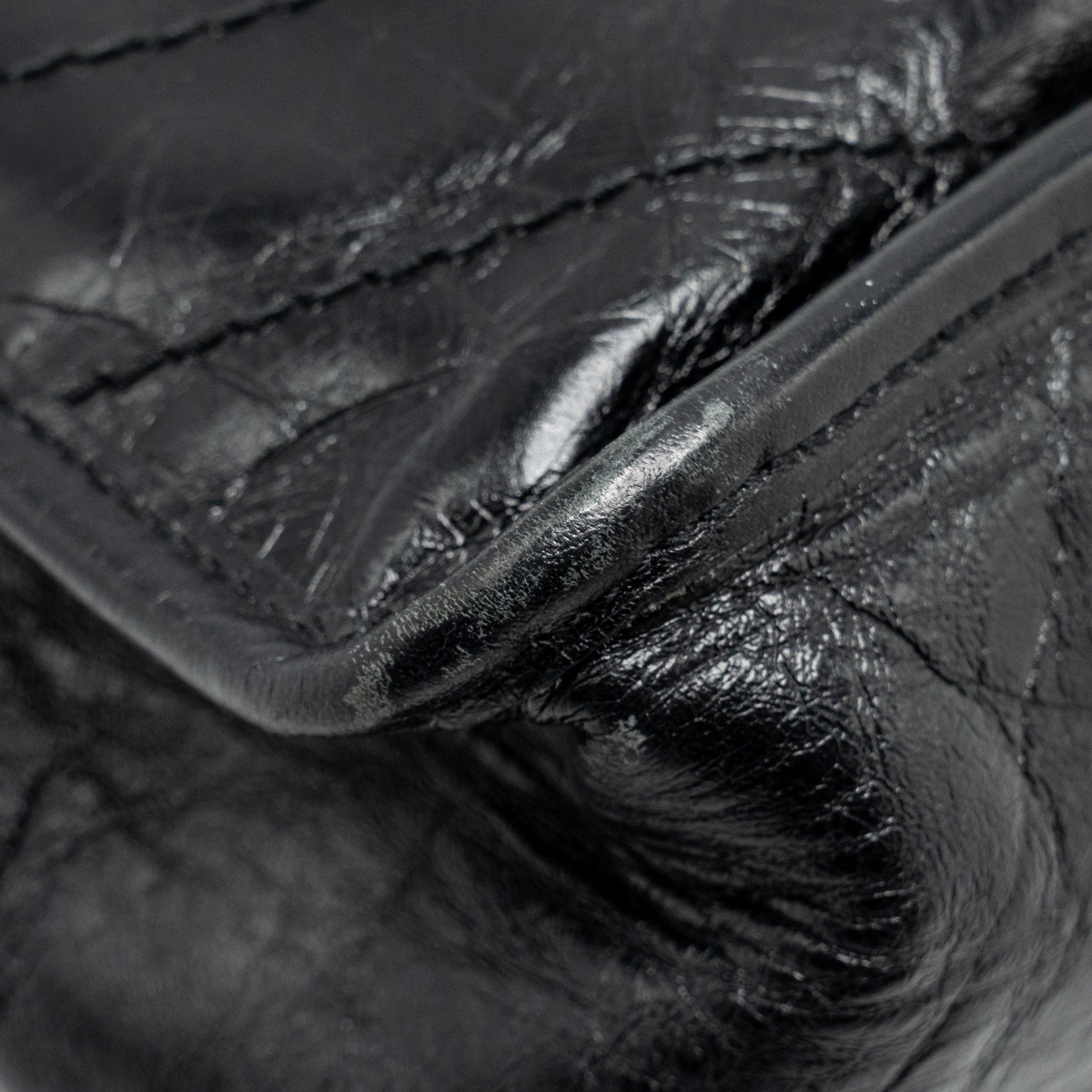 SAINT LAURENT/YSL MEDIUM NIKI BAG SHINY CALFSKIN BLACK SHW