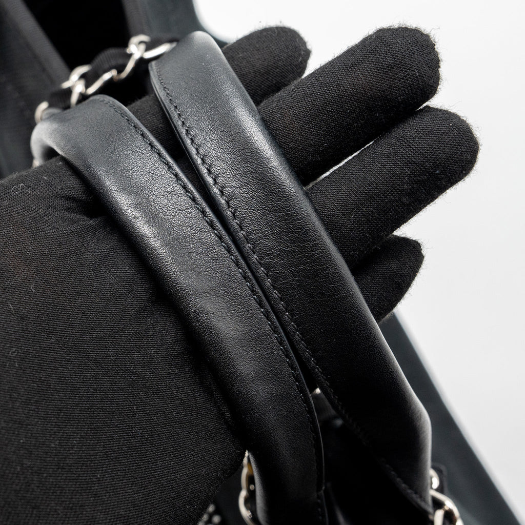 CHANEL LARGE DEAUVILLE BLACK-STUDDED TOTE BAG CANVAS/LEATHER BLACK SHW