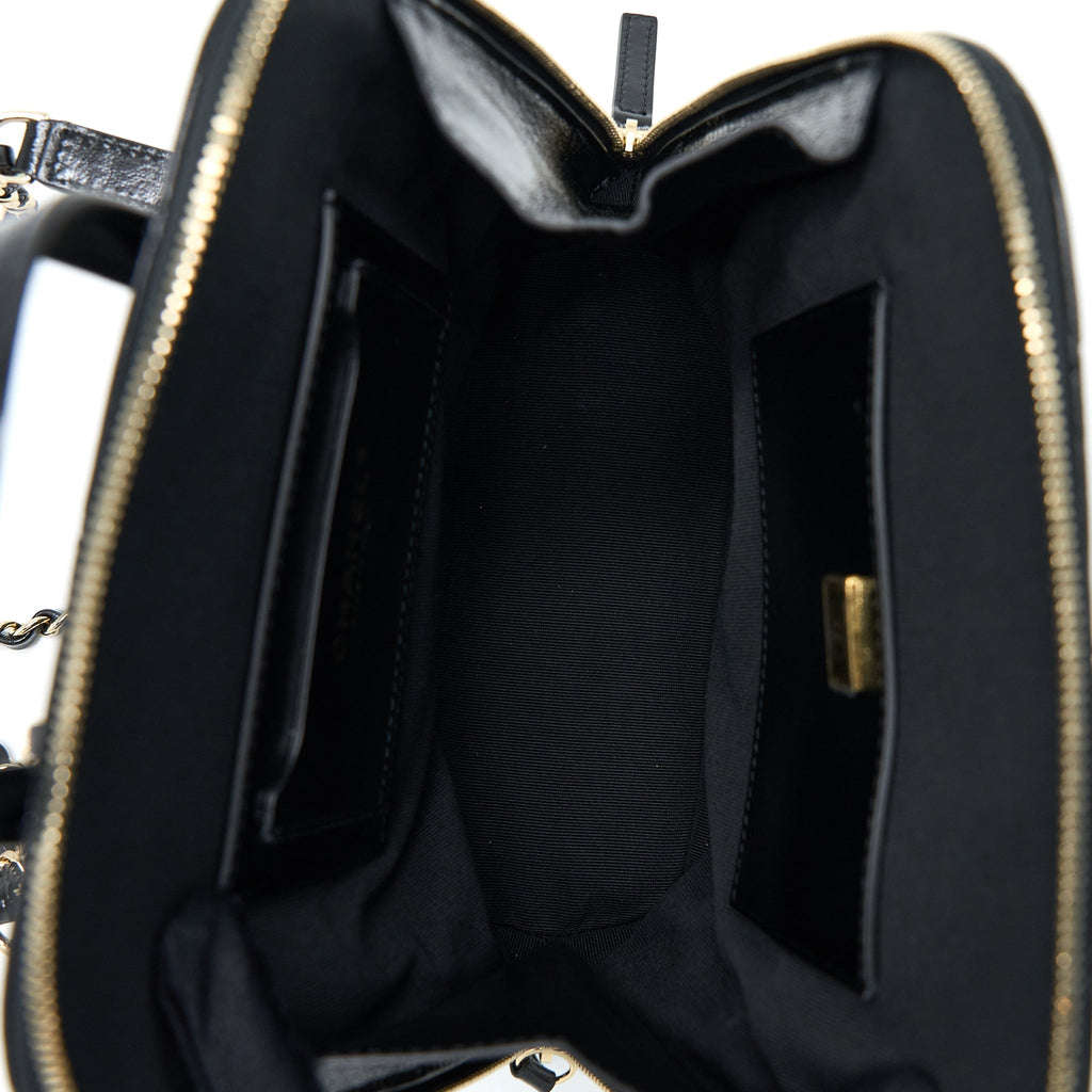 CHANEL 22A BACKPACK PATENT BLACK LGHW (MICROCHIP)