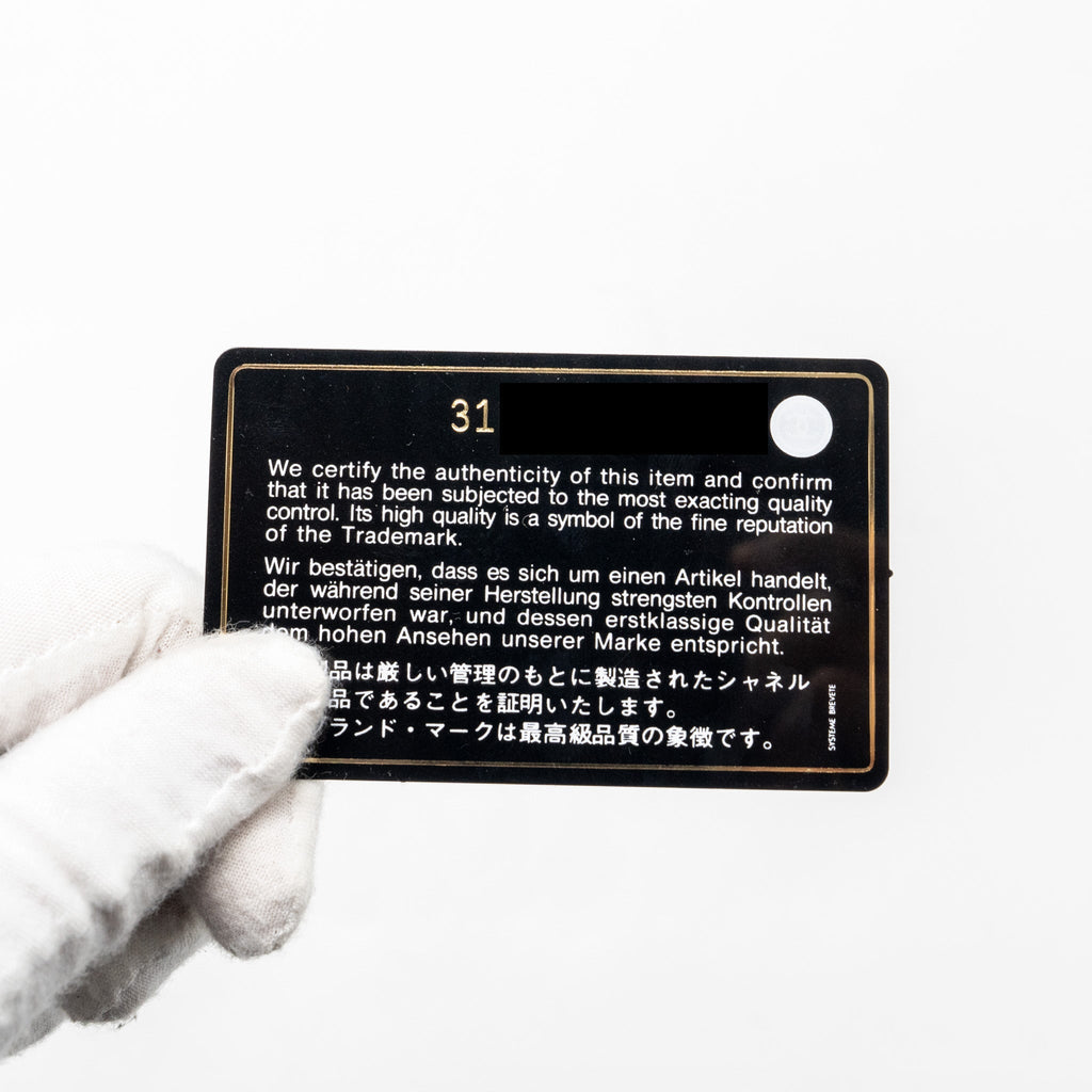 CHANEL BOY FLAP CARD HOLDER CAVIAR WHITE LGHW