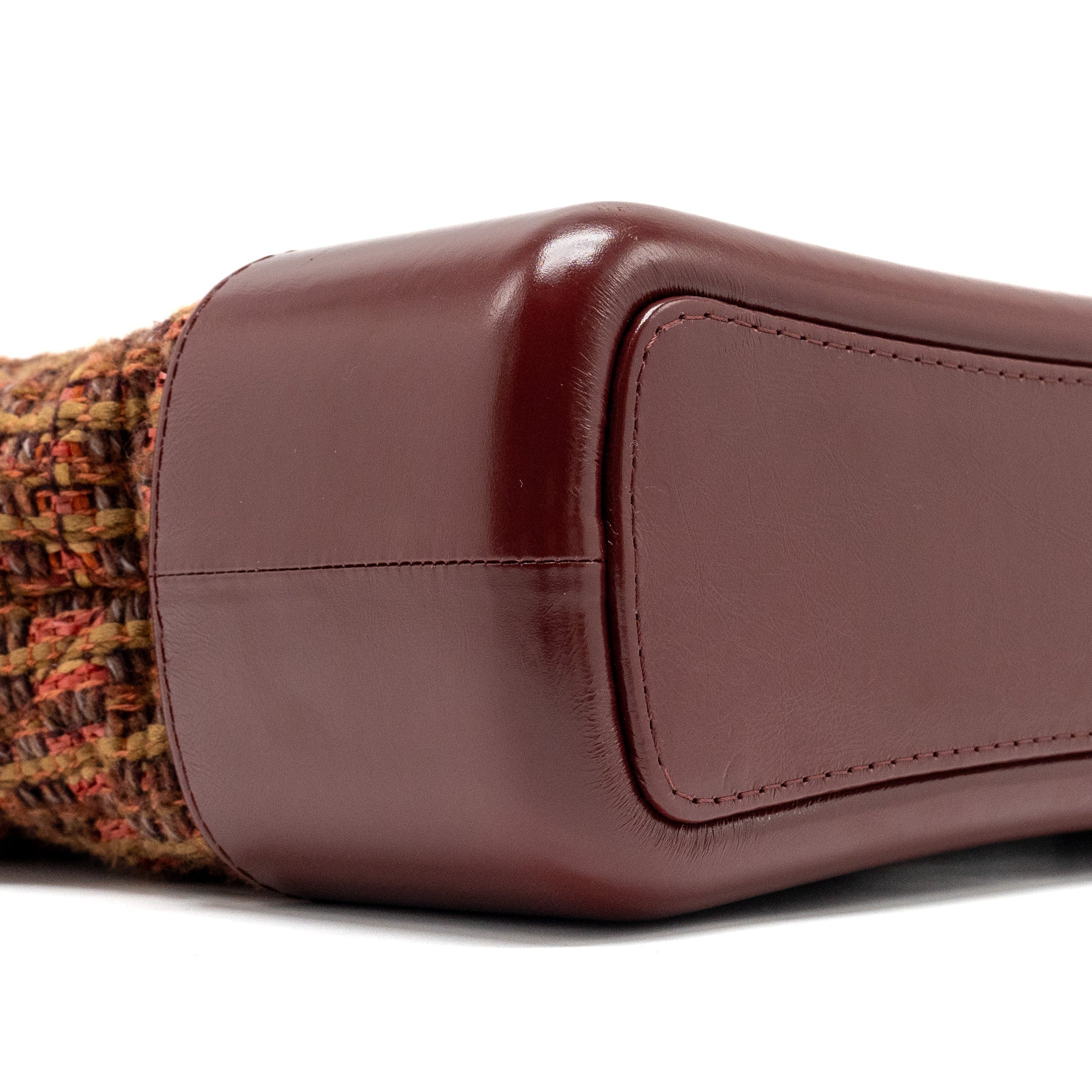CHANEL GABRIELLE HOBO BAG TWEED/ CALFSKIN RED/MULTICOLOUR MULTICOLOUR HARDWARE