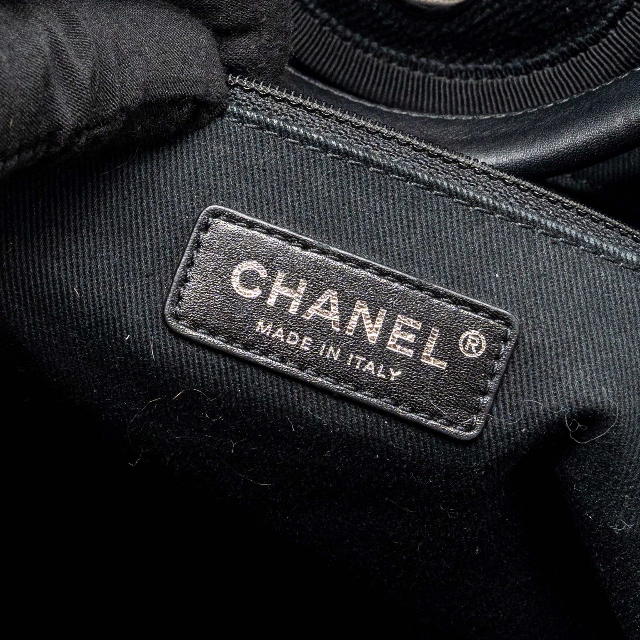 CHANEL LARGE DEAUVILLE BLACK-STUDDED TOTE BAG CANVAS/LEATHER BLACK SHW