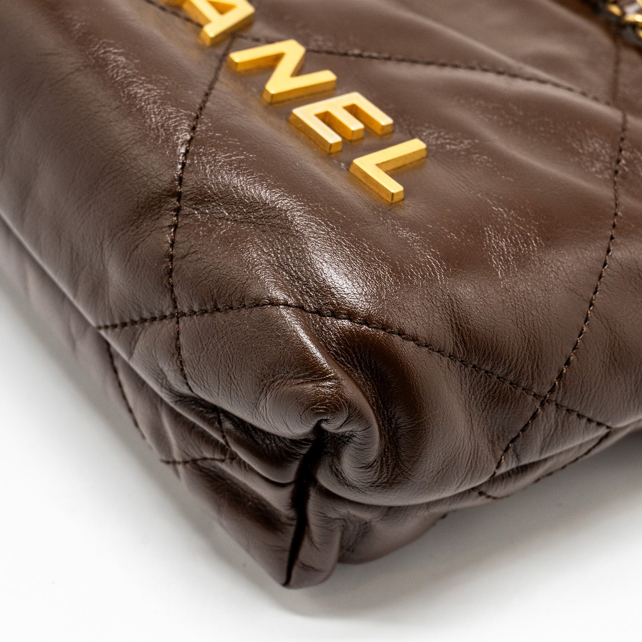 CHANEL MINI 22 BAG SHINY CALFSKIN CHOCOLATE GHW (MICROCHIP)