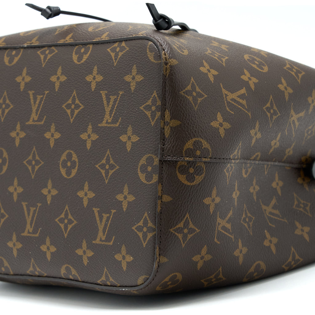 LOUIS VUITTON NEONOE MONOGRAM CANVAS/BLACK GHW