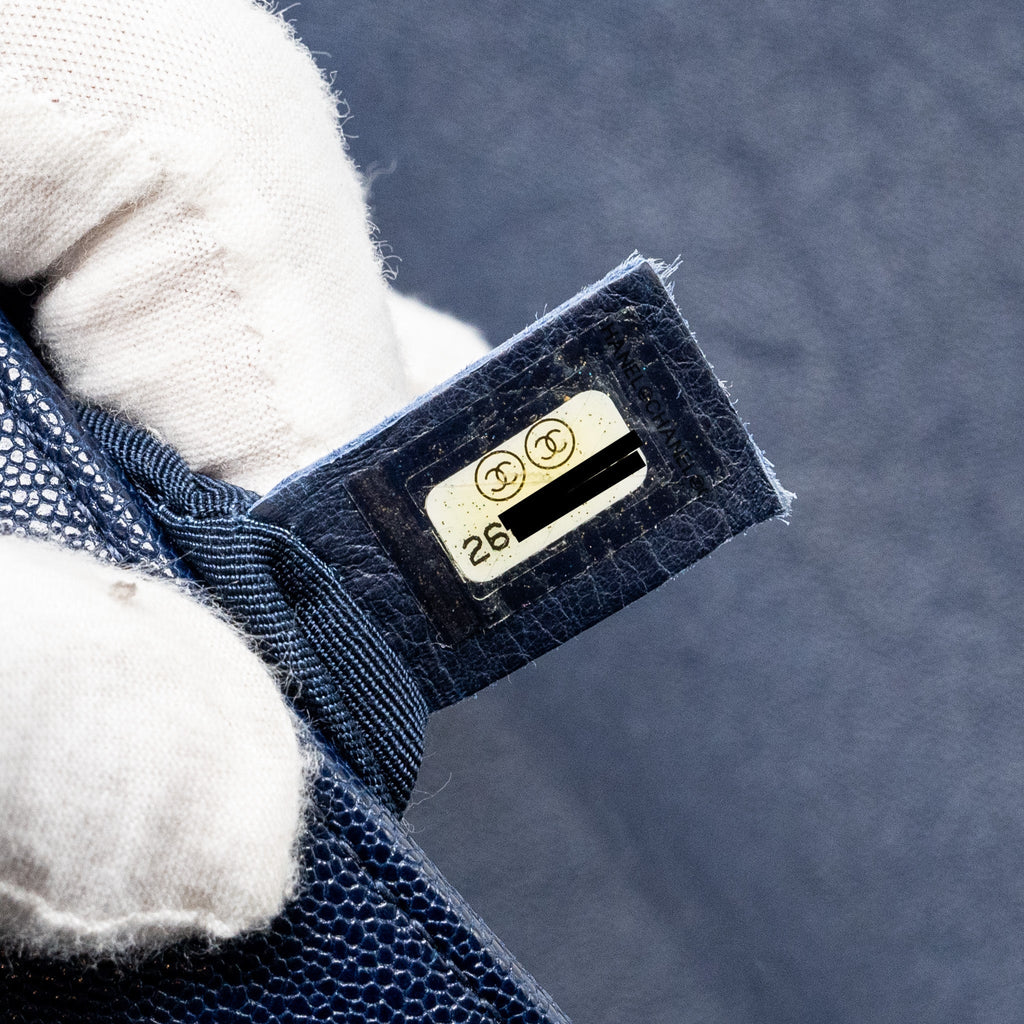 CHANEL MEDIUM BOY BAG CAVIAR NAVY GHW
