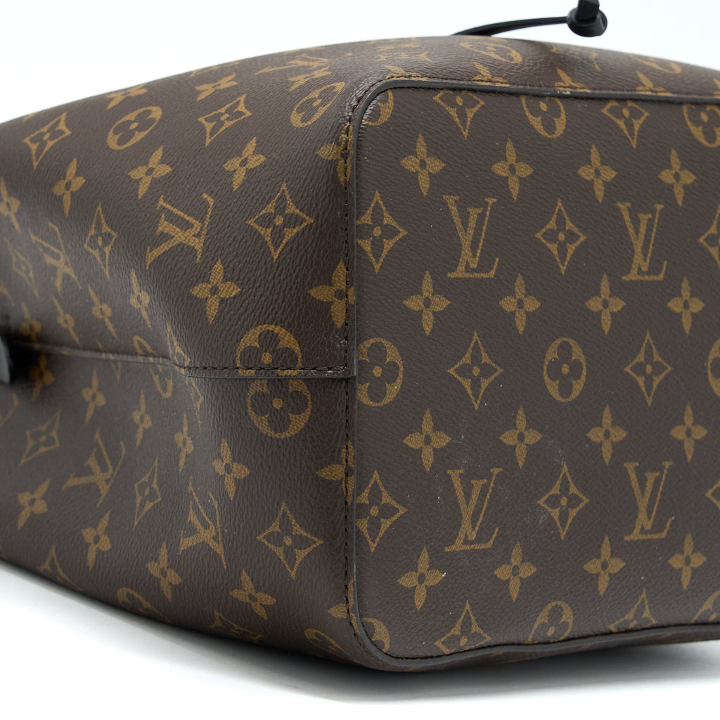LOUIS VUITTON NEONOE MONOGRAM CANVAS/BLACK GHW