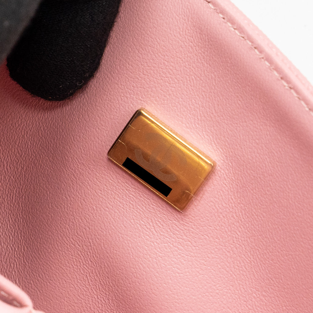 CHANEL 22C SMALL CLASSIC DOUBLE FLAP BAG CAVIAR LIGHT PINK LGHW(MICROCHIP)