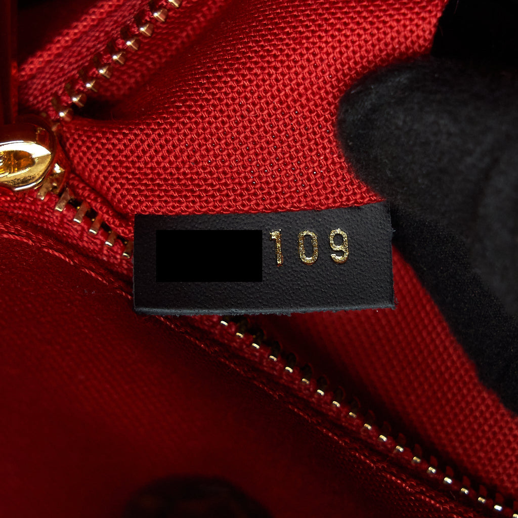 LOUIS VUITTON ON THE GO MM GHW
