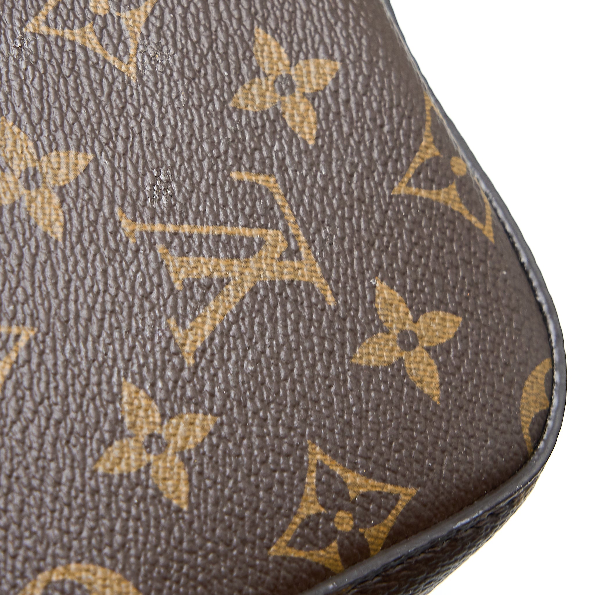 LOUIS VUITTON NEONOE MONOGRAM CANVAS/BLACK GHW
