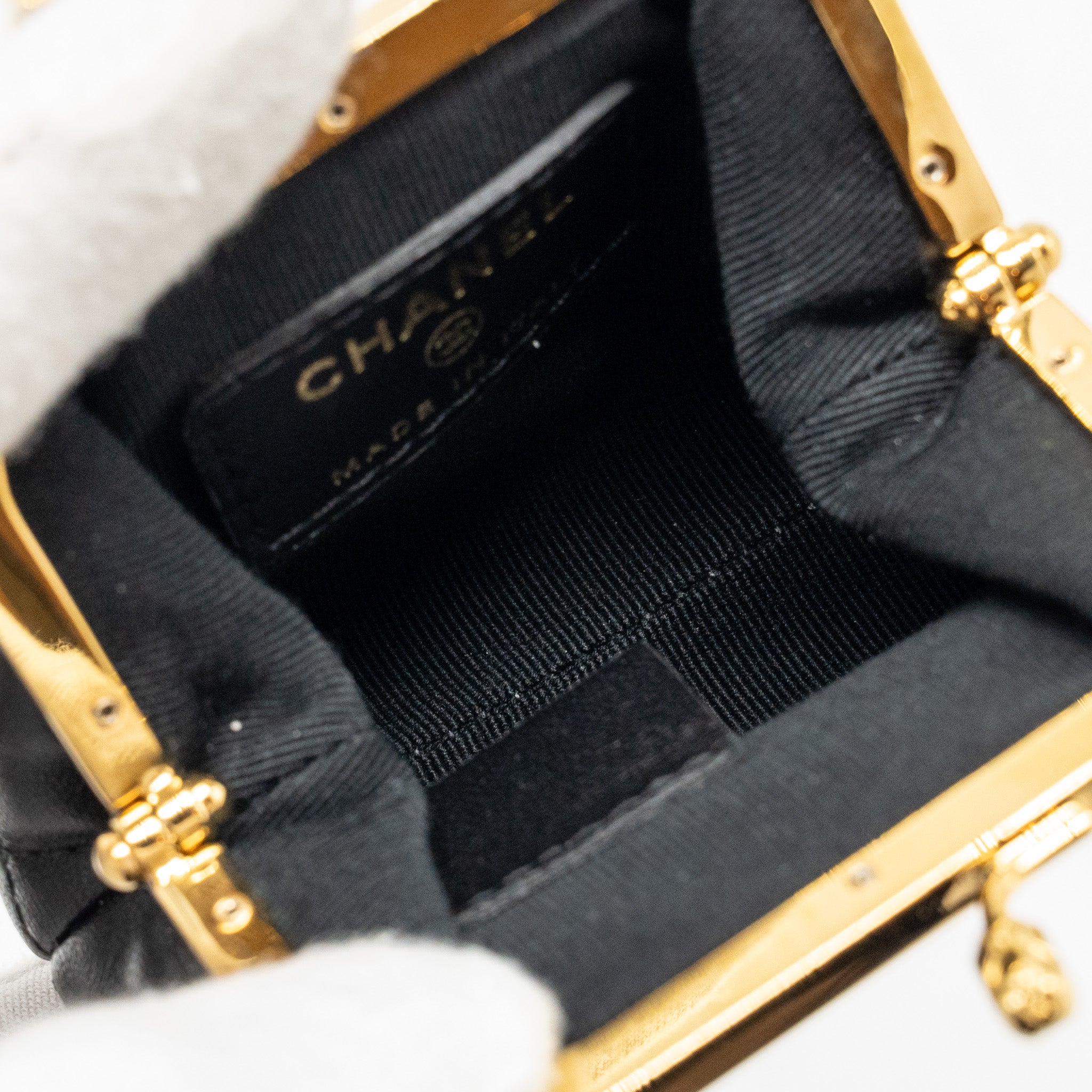 CHANEL 23P MINI COIN PURSE WITH CHAIN CALFSKIN BLACK LGHW(MICROCHIP)