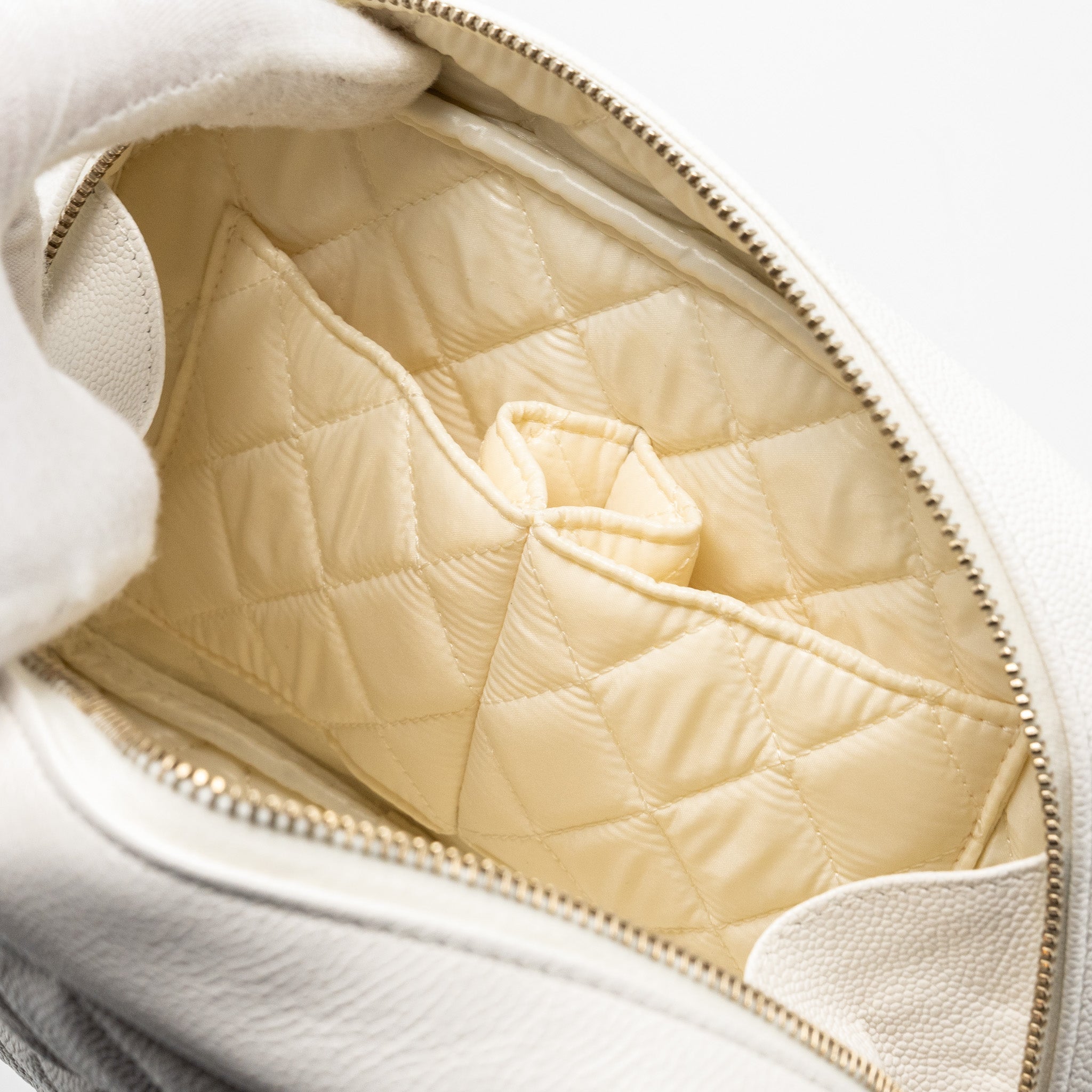 CHANEL TIMELESS CLASSIC POUCH GRAINED CALFSKIN WHITE LGHW (MICROCHIP)