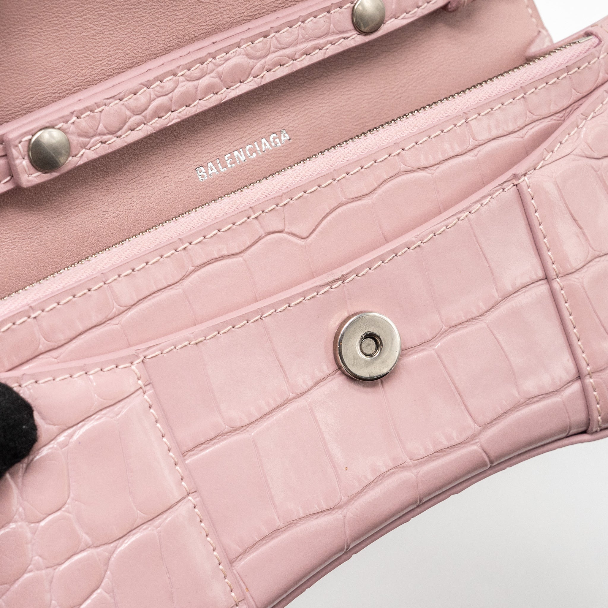 BALENCIAGA HOURGLASS WALLET ON CHAIN CROC-EMBOSSED CALFSKIN PINK SHW