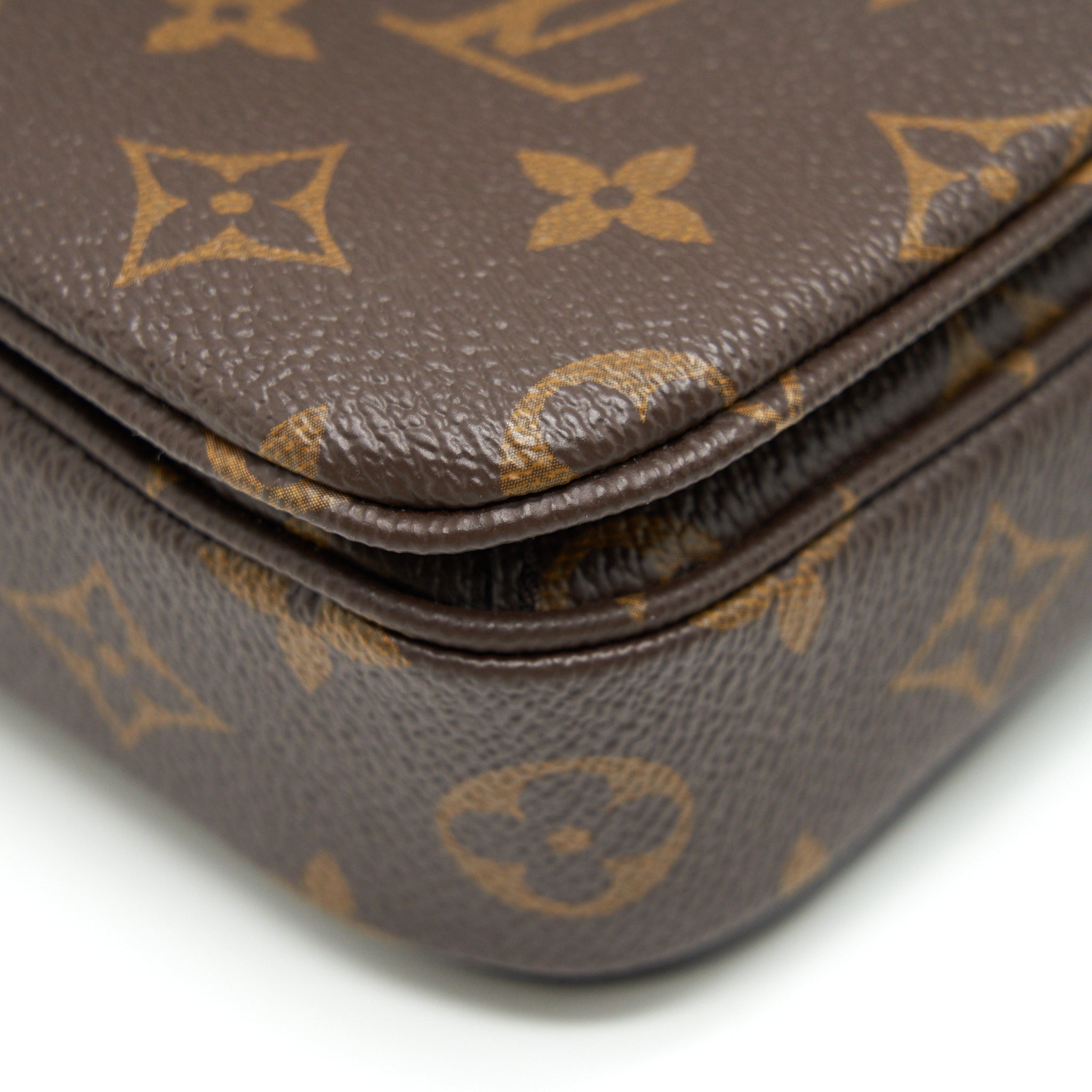 LOUIS VUITTON POCHETTE METIS MONOGRAM CANVAS