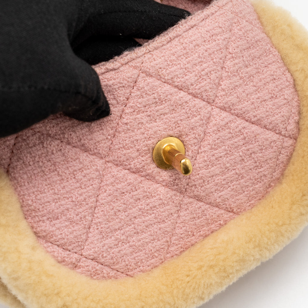 CHANEL 22K COZY COCO ROUND FLAP BAG TWEED/ SHEARLING PINK GHW(MICROCHIP)