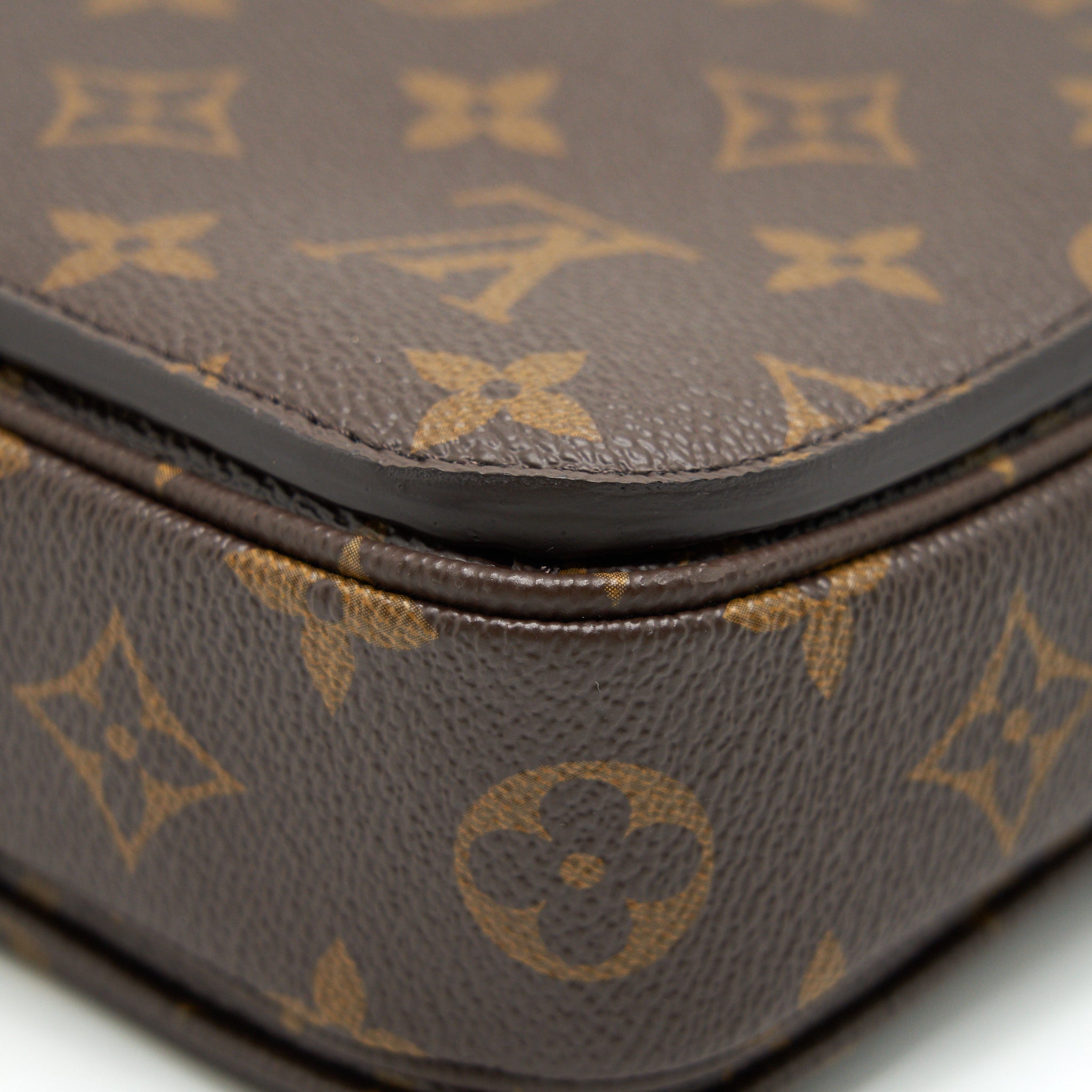 LOUIS VUITTON POCHETTE METIS MONOGRAM CANVAS
