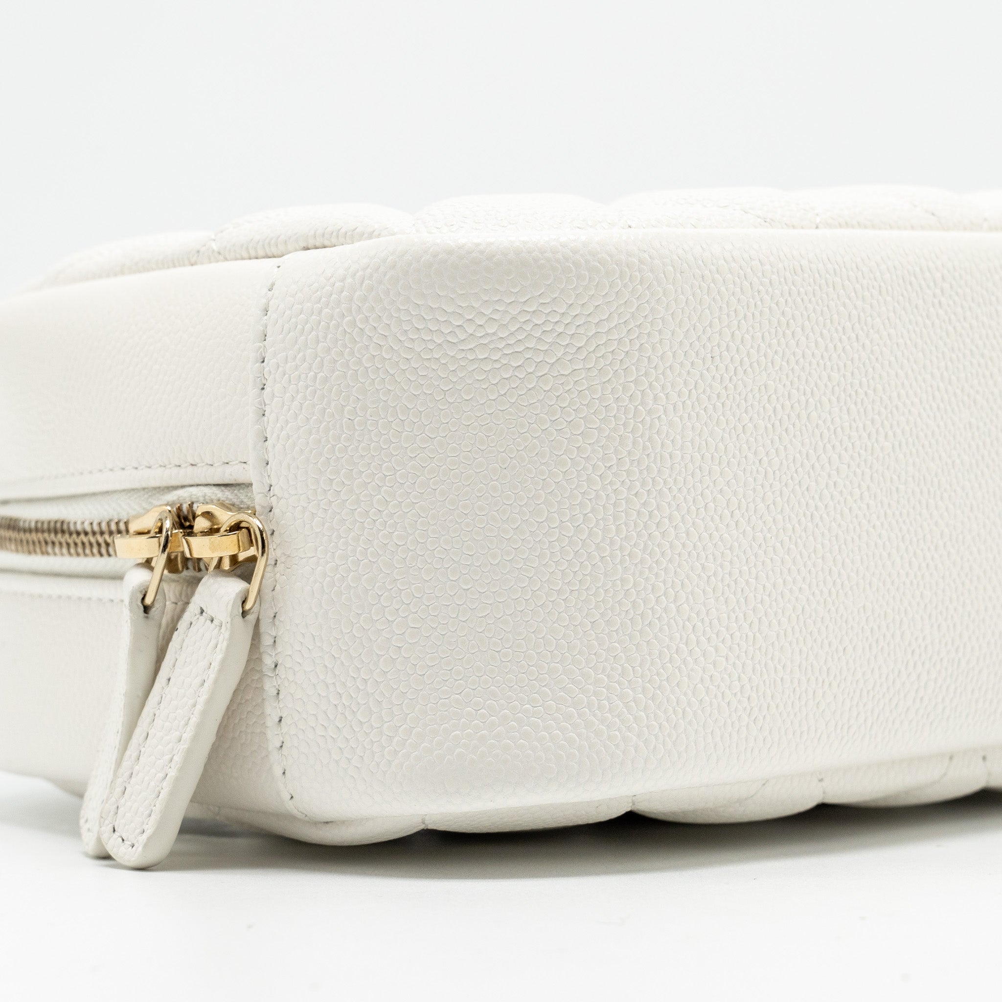 CHANEL TIMELESS CLASSIC POUCH GRAINED CALFSKIN WHITE LGHW (MICROCHIP)