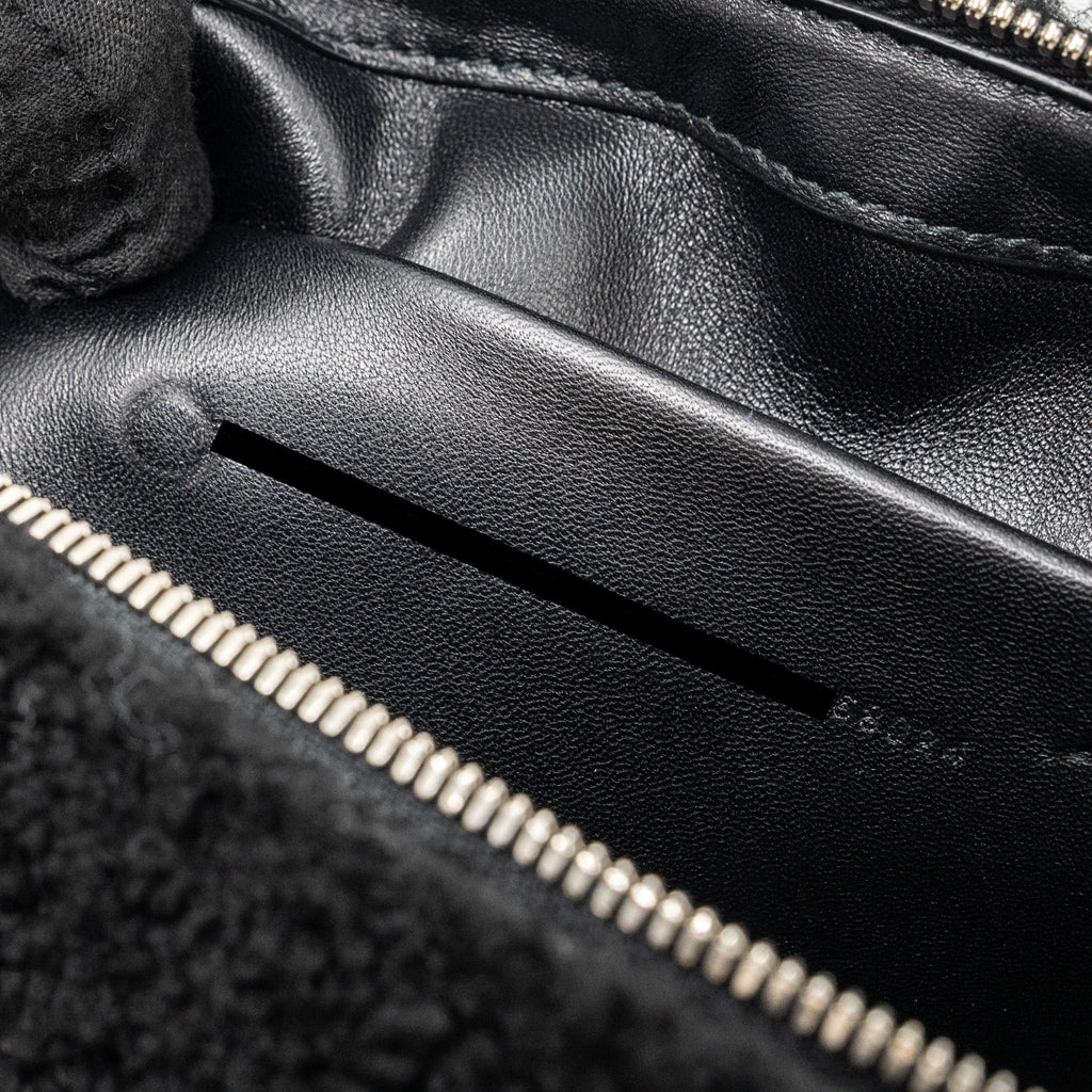 BALENCIAGA ZIP POUCH CLUTCH SHEARLING BLACK/ WHITE SHW