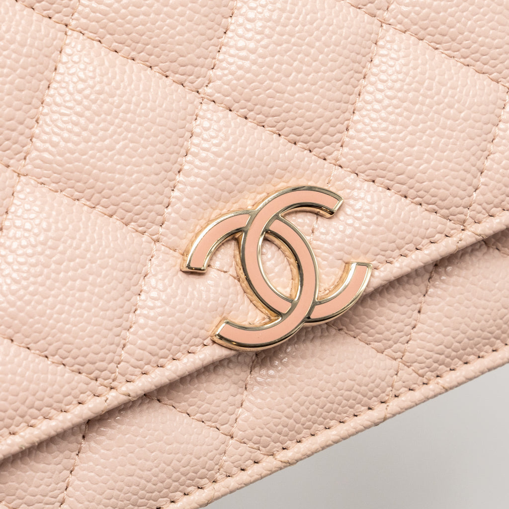 CHANEL ENAMEL LOGO QUILTED WALLET ON CHAIN CAVIAR LIGHT PINK LGHW