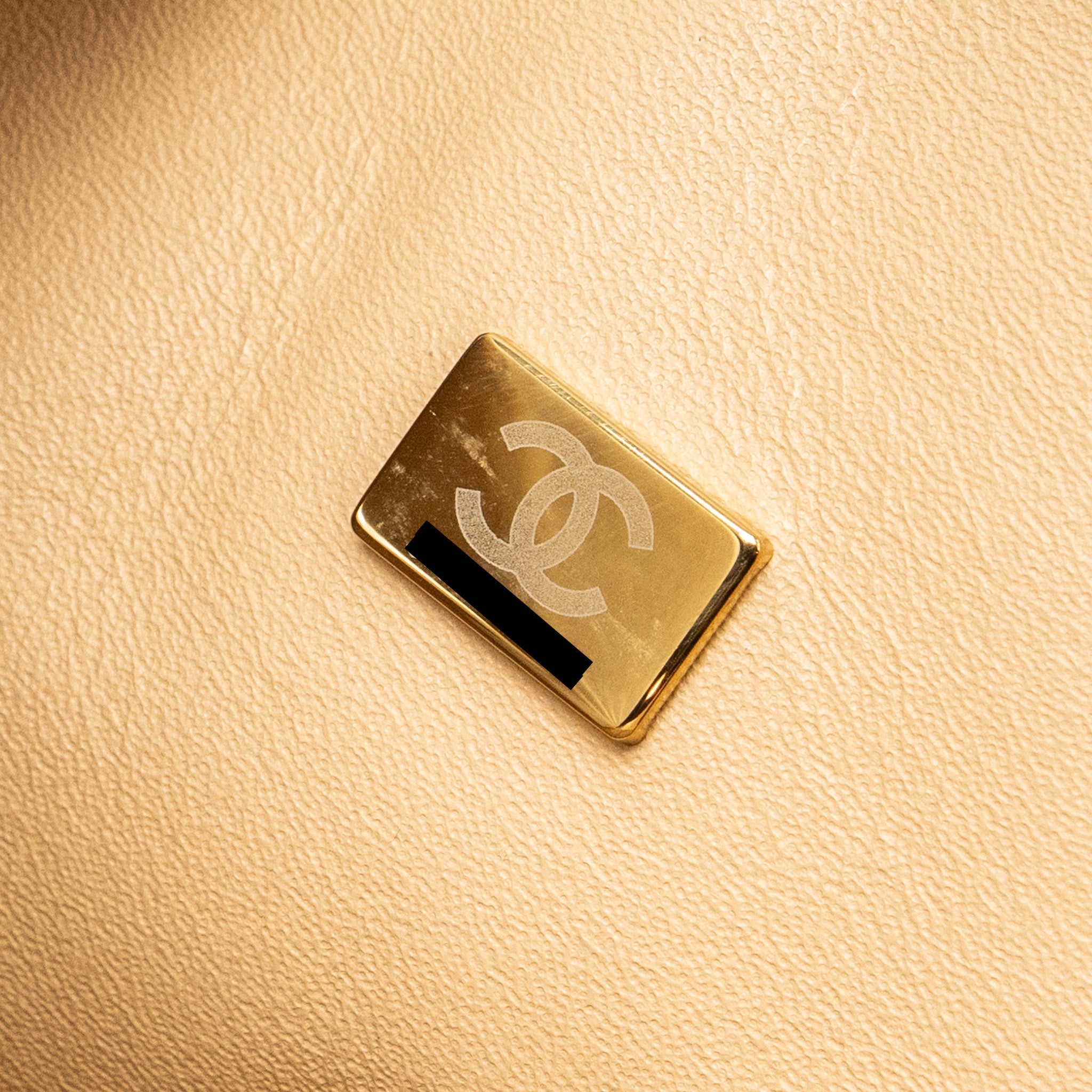 CHANEL JUMBO CLASSIC DOUBLE FLAP CAVIAR BEIGE LGHW (MICROCHIP)