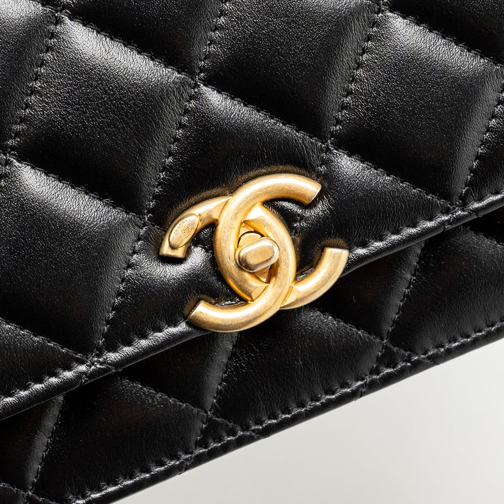 CHANEL 24C GOLD CRUSH WALLET ON CHAIN CALFSKIN BLACK GHW(MICROCHIP)