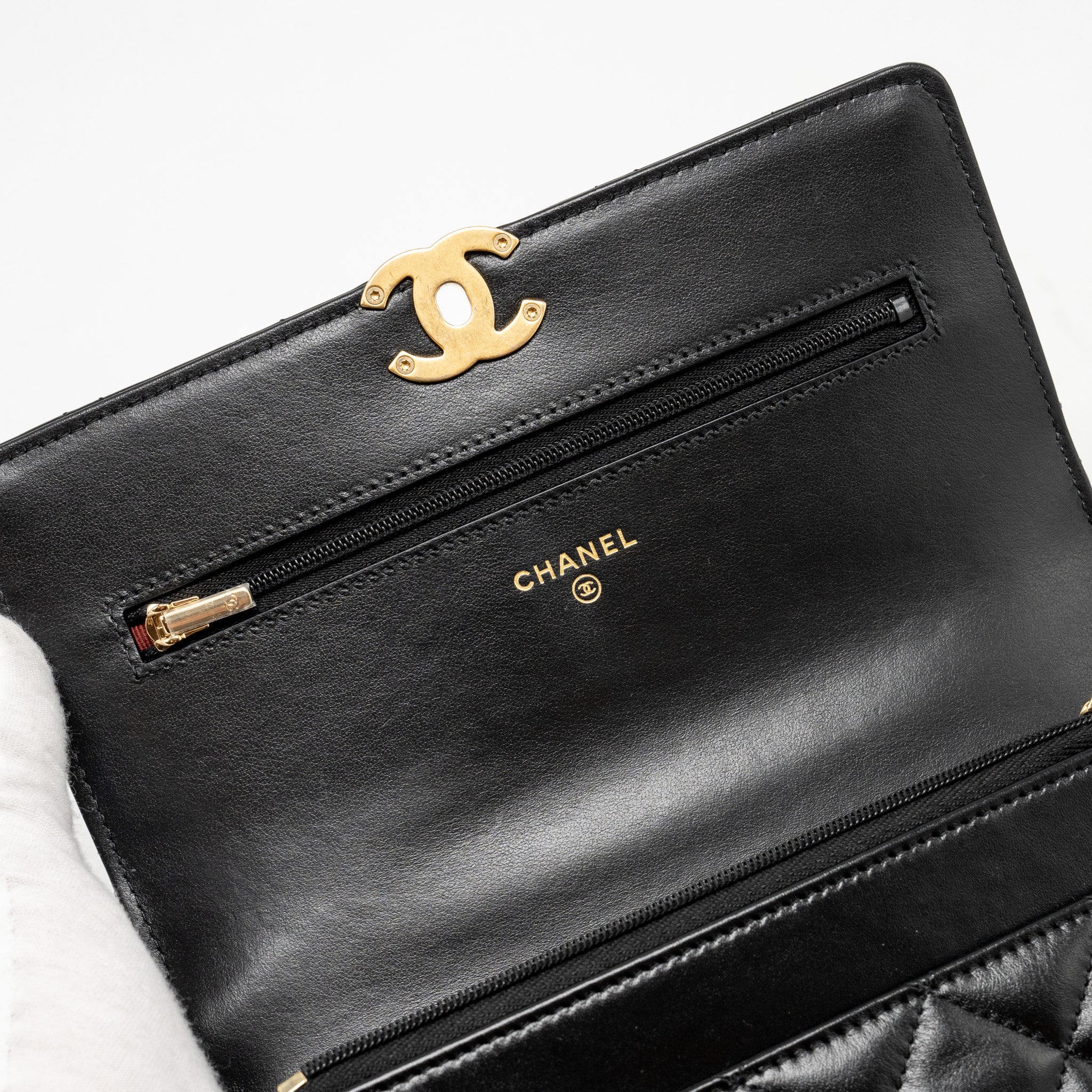 CHANEL 24C GOLD CRUSH WALLET ON CHAIN CALFSKIN BLACK GHW(MICROCHIP)