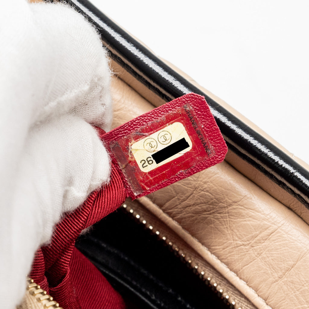 CHANEL GABRIELLE HOBO BAG AGED CALFSKIN BEIGE/BLACK MULTICOLOUR HARDWARE