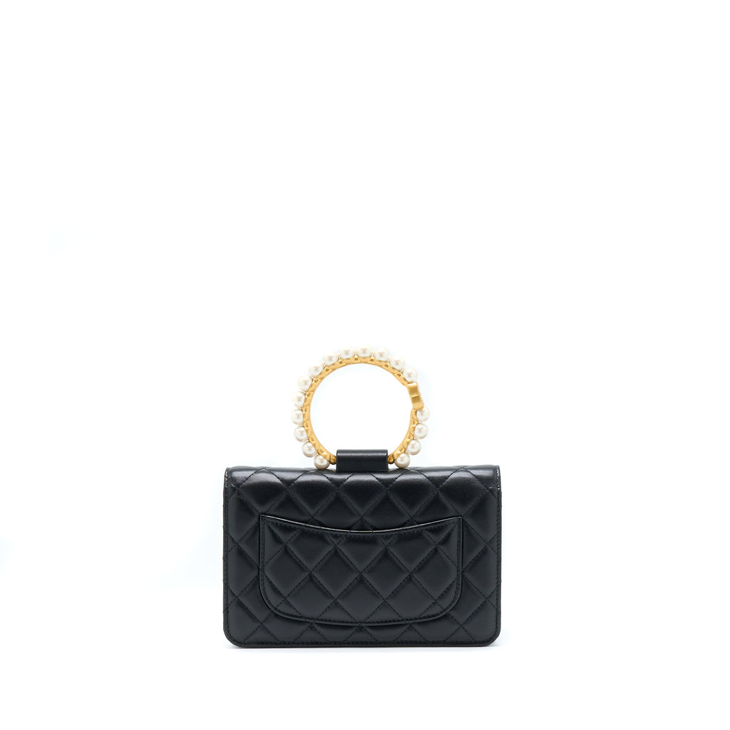 CHANEL 21S WALLET ON CHAIN WITH PEARL/CC LOGO ROUND HANDLE LAMBSKIN BLACK BRUSHED GHW