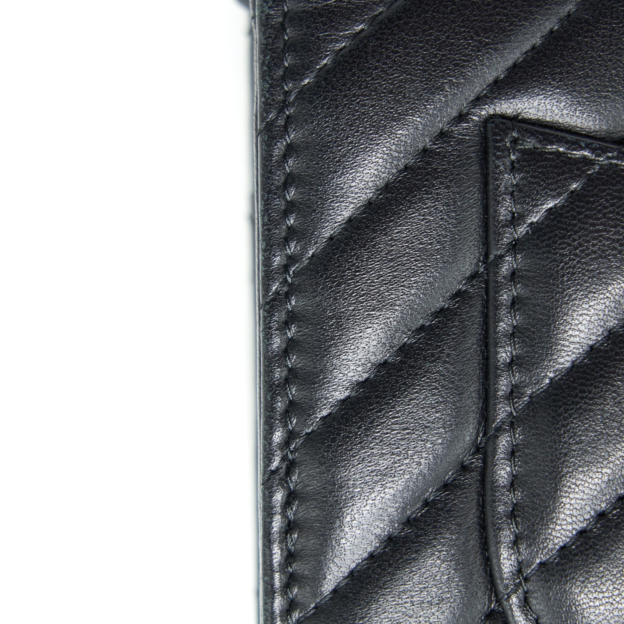 CHANEL CHEVRON WALLET ON CHAIN LAMBSKIN BLACK WITH GHW